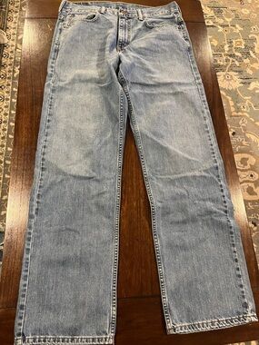Men’s Levi's  light blue straight leg denim jeans lose fit